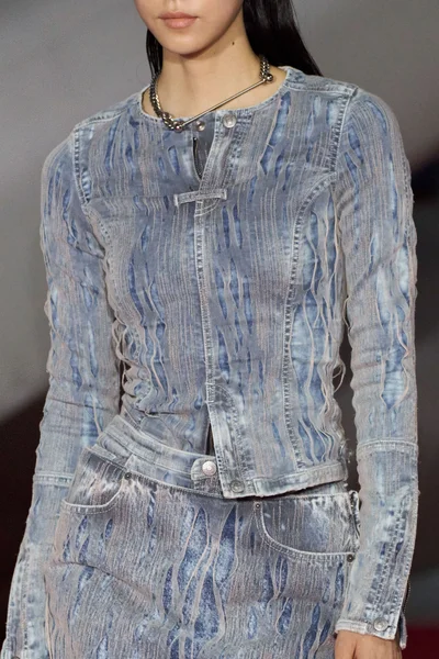 Look 19